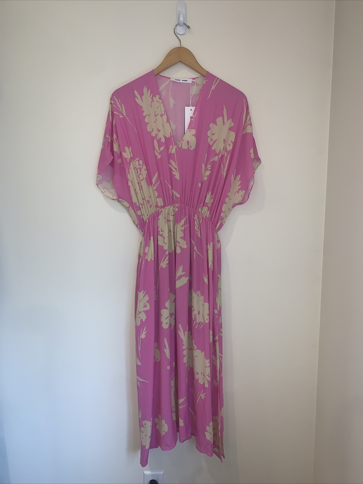Samsoe Samsoe Andina Long Dress NWT Size Medium Pink Kirigami Floral Pockets