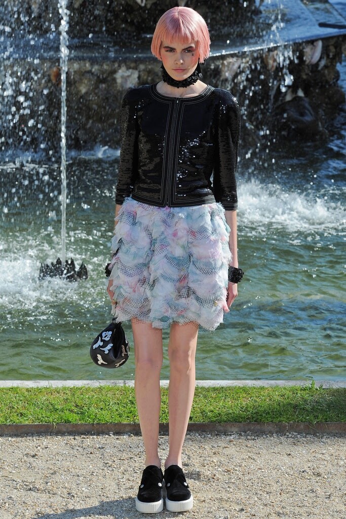 CHANEL RUNWAY Gorgeous Net Ruffle Layered Sexy Feminine Dress 42