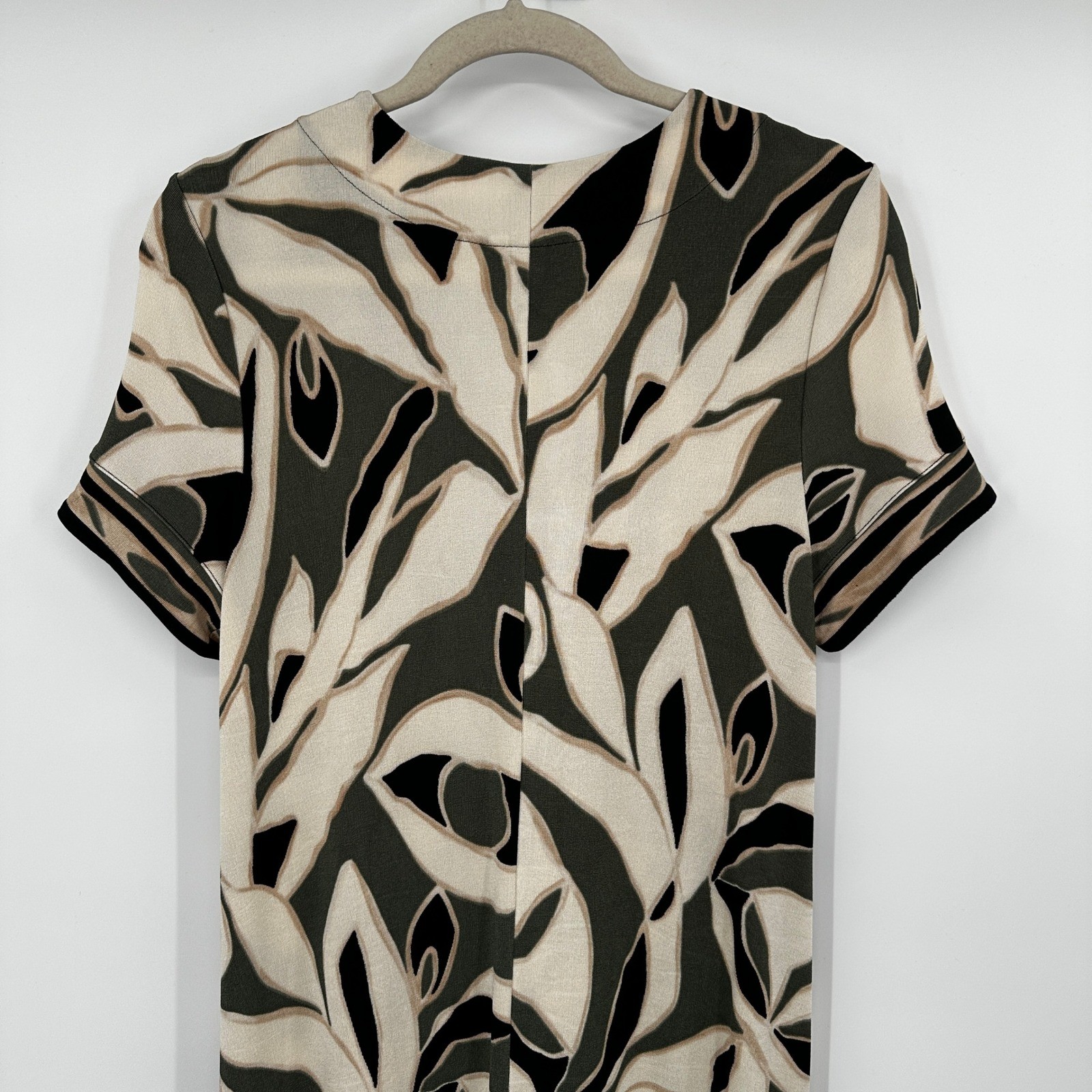 Chicos V-Neck Midi Dress Abstract Leaf Print Olive Cream Black Size 0 S