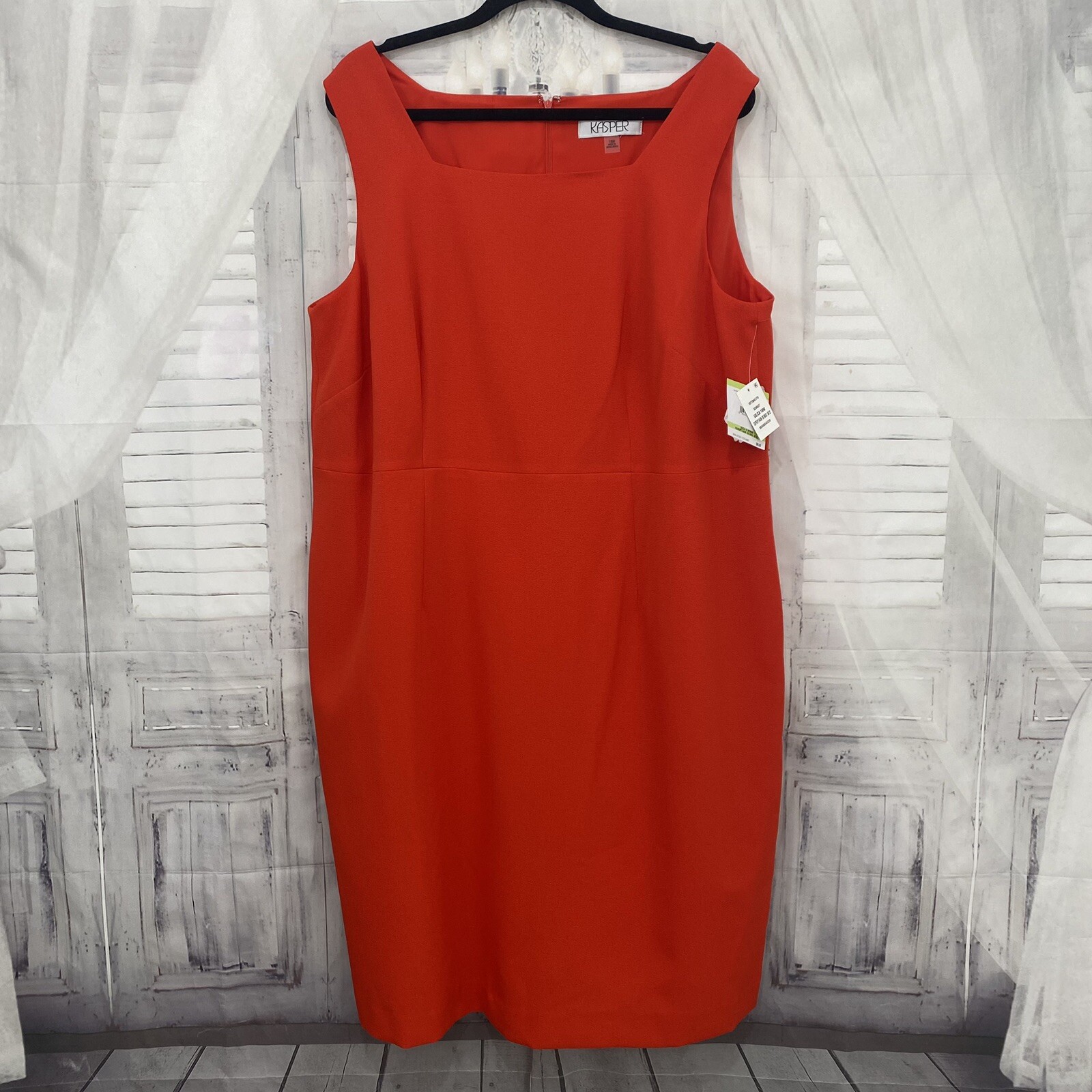 Kasper Sz 18W Plus Scarlet Red Solid Red Sheath Sleeveless Dress Square Neck B5