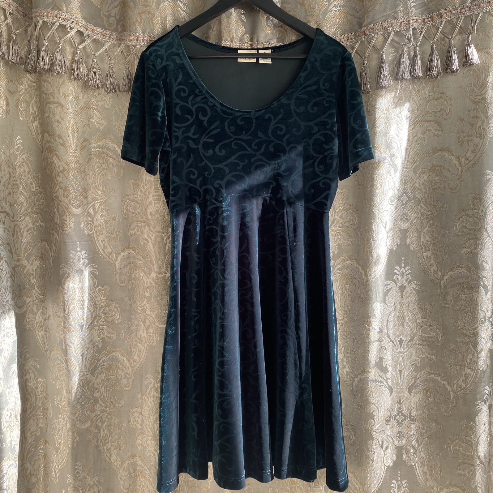 hillard hanson dark green velvety Y2K Dolly A libe dress! M