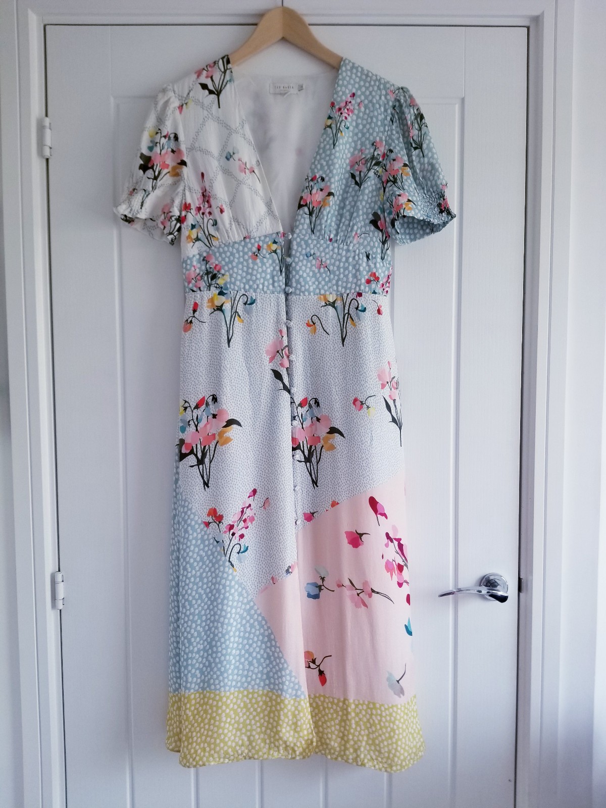 Ted Baker Patchwork Sample Dress Silk Viscose Deep V Neck Size UK 10 Floral