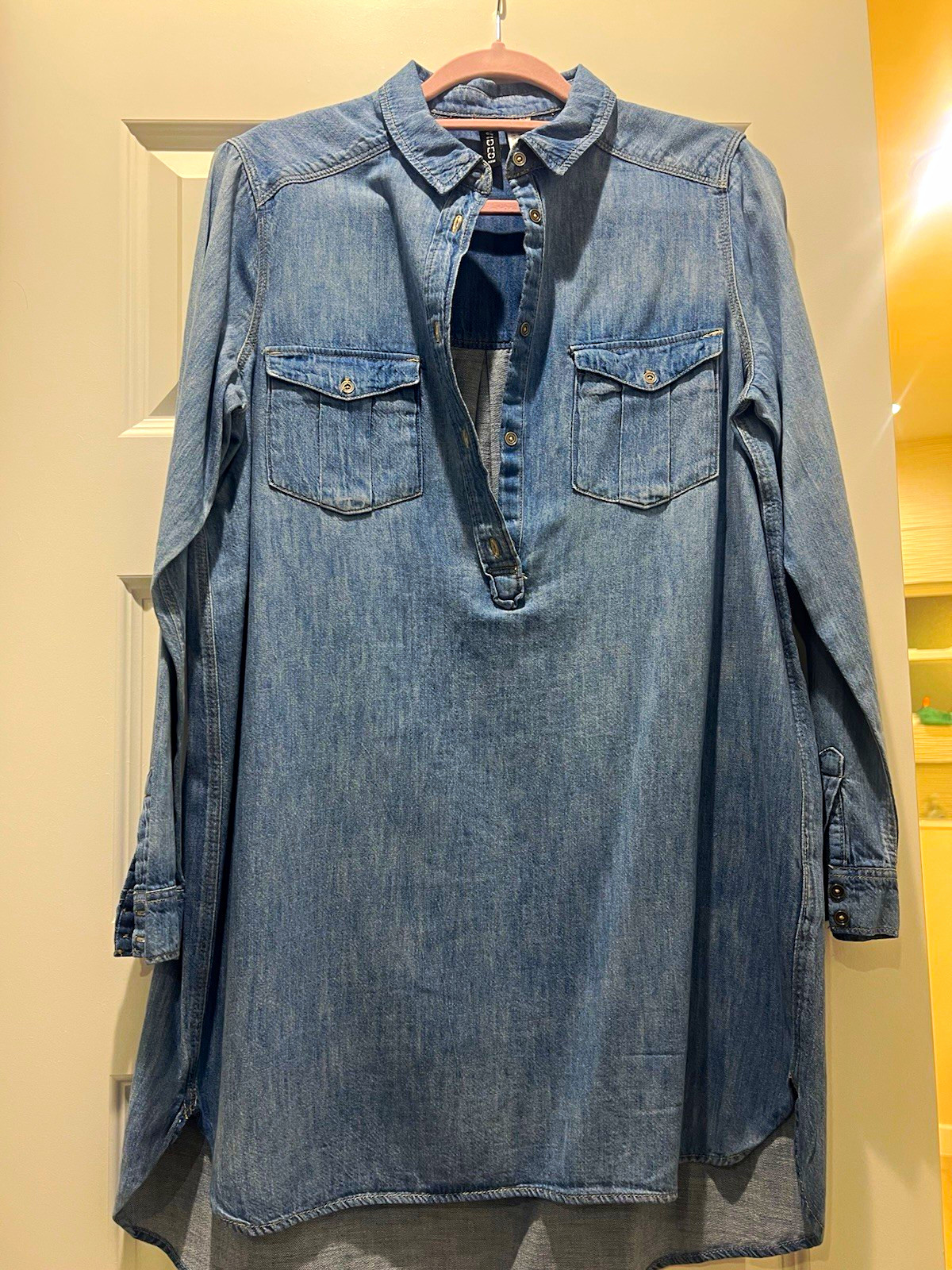 H&M Women’s Blue Denim Shirt Dress Long Sleeve Collared Button Pockets 10