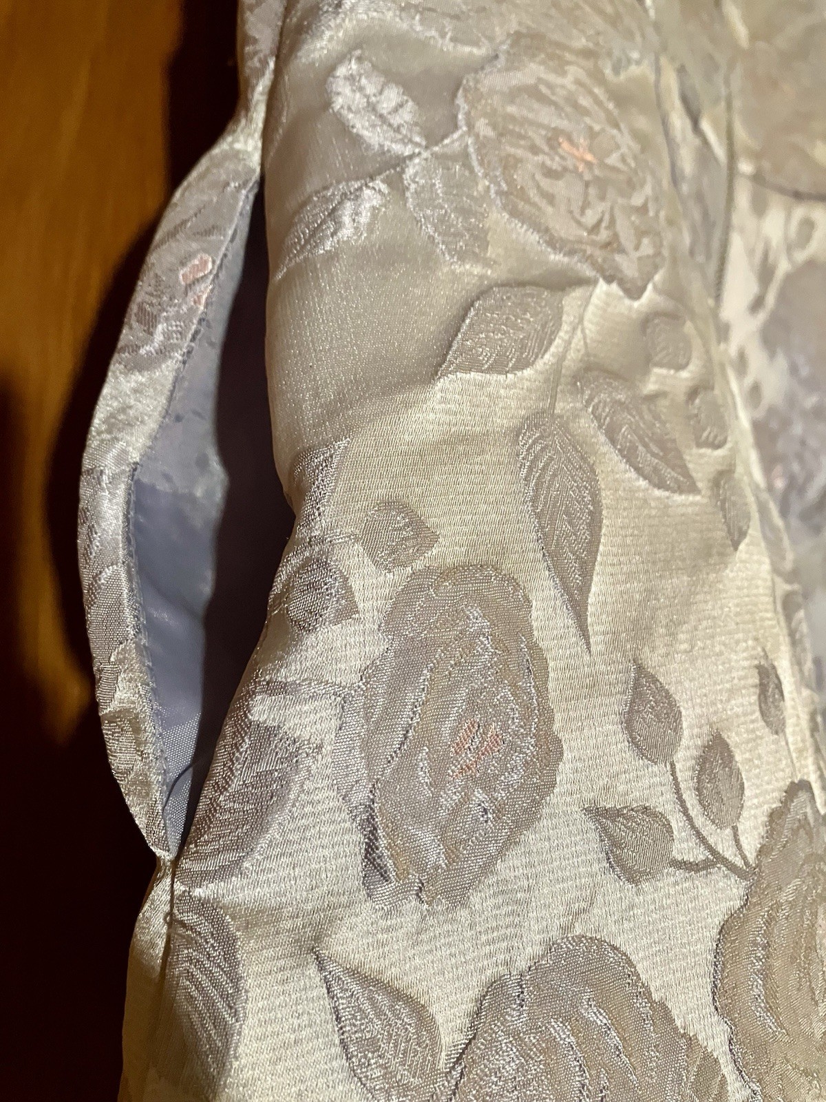 GLAMOUR by Gabriella Skye Size 12 Ivory/Silver Floral Jacquard V-Neck A-Line