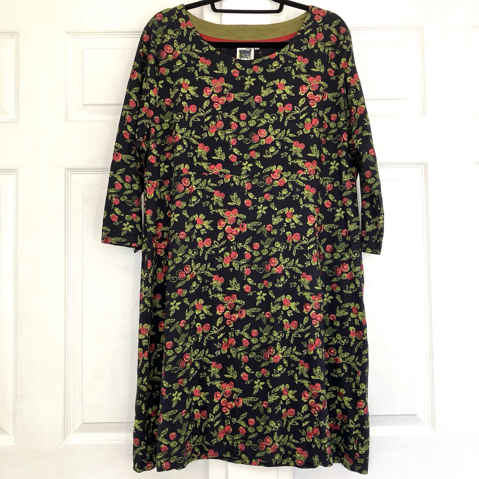 Weird Fish Dress Black Red Green Sparkly Berry Print Stretch Cotton Size 18-20