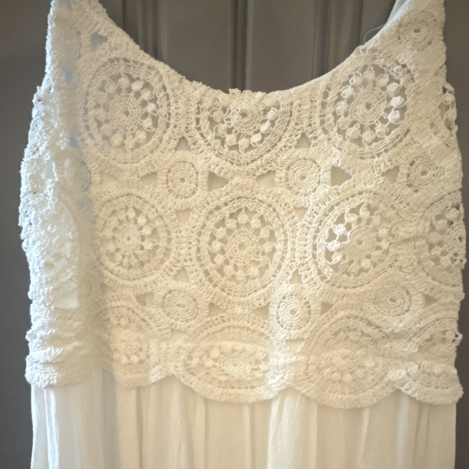 Justify Women’s White Solid Scoop Neck Lace Ruffle Maxi Dress Spaghetti Strap XL