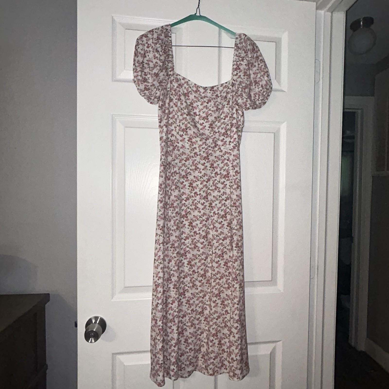 Francesca’s White Pink Green Floral Smocked Puff Sleeve Square Neck Midi M (160)
