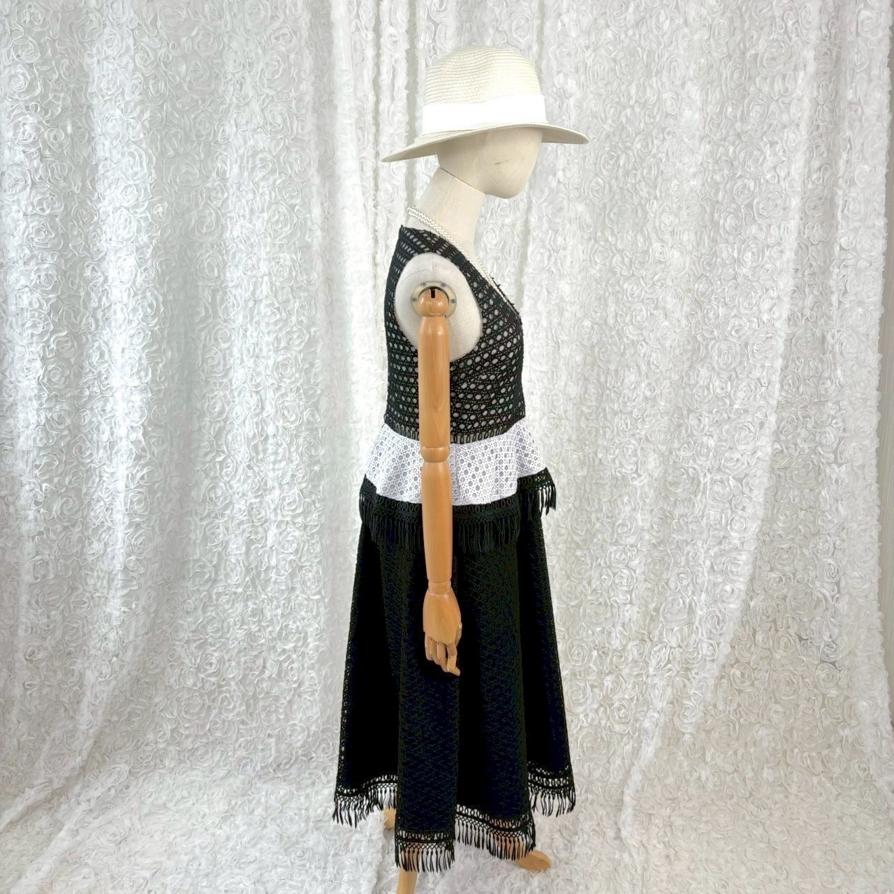 White Closet Black White Lace Fringe Maxi Dress Boho Resort Sleeveless Back Zip