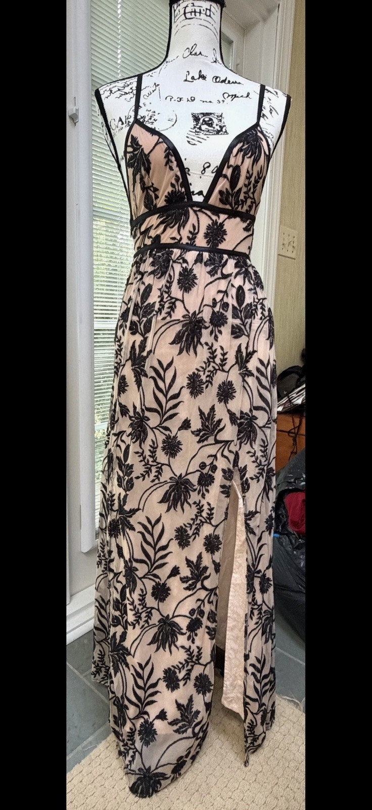 Some Days Lovin Black Floral Sheer Overlay Maxi Dress. Size S. EUC
