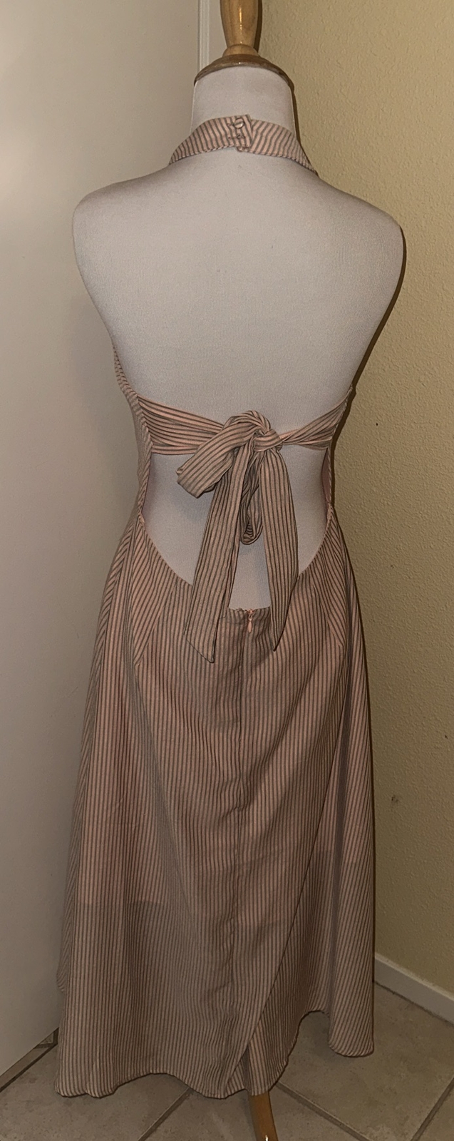 J.O.A. Los Angeles Pin Striped Halter Backless Maxi Dress Size Large NEW