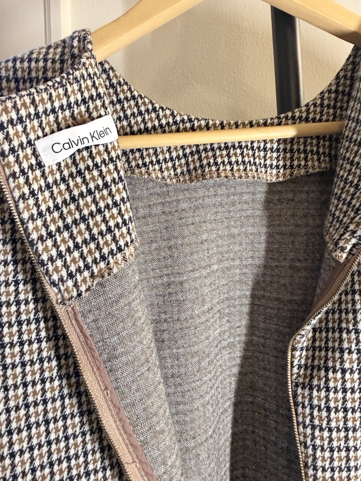Calvin Klein Short-Sleeve Houndstooth Dress in Cream,Brown and Black Size 6