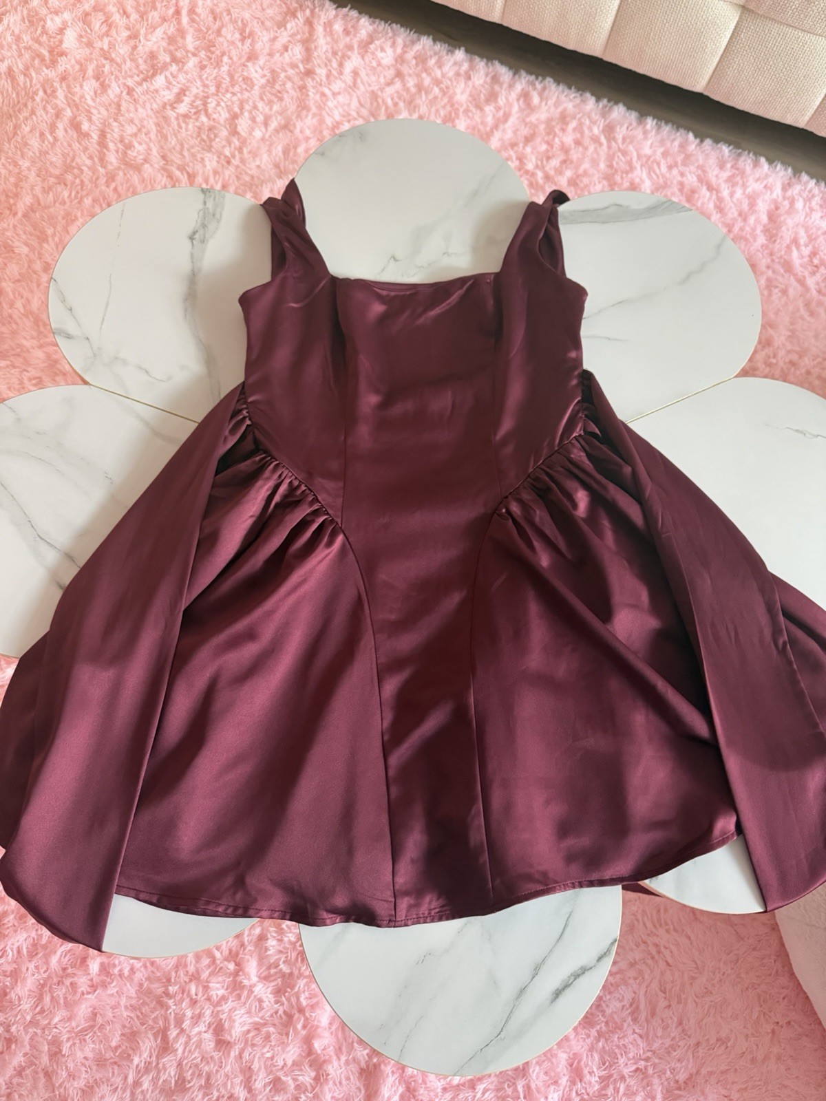 francesca’s Burgundy Solid Satin Mini Dress Square Neck Open Back Bow Zip Size S