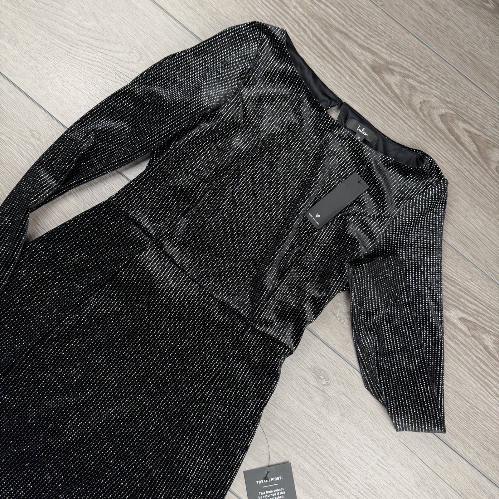 Lulus Women’s Long Sleeve Shimmer Fabric Skater Dress Black Medium New