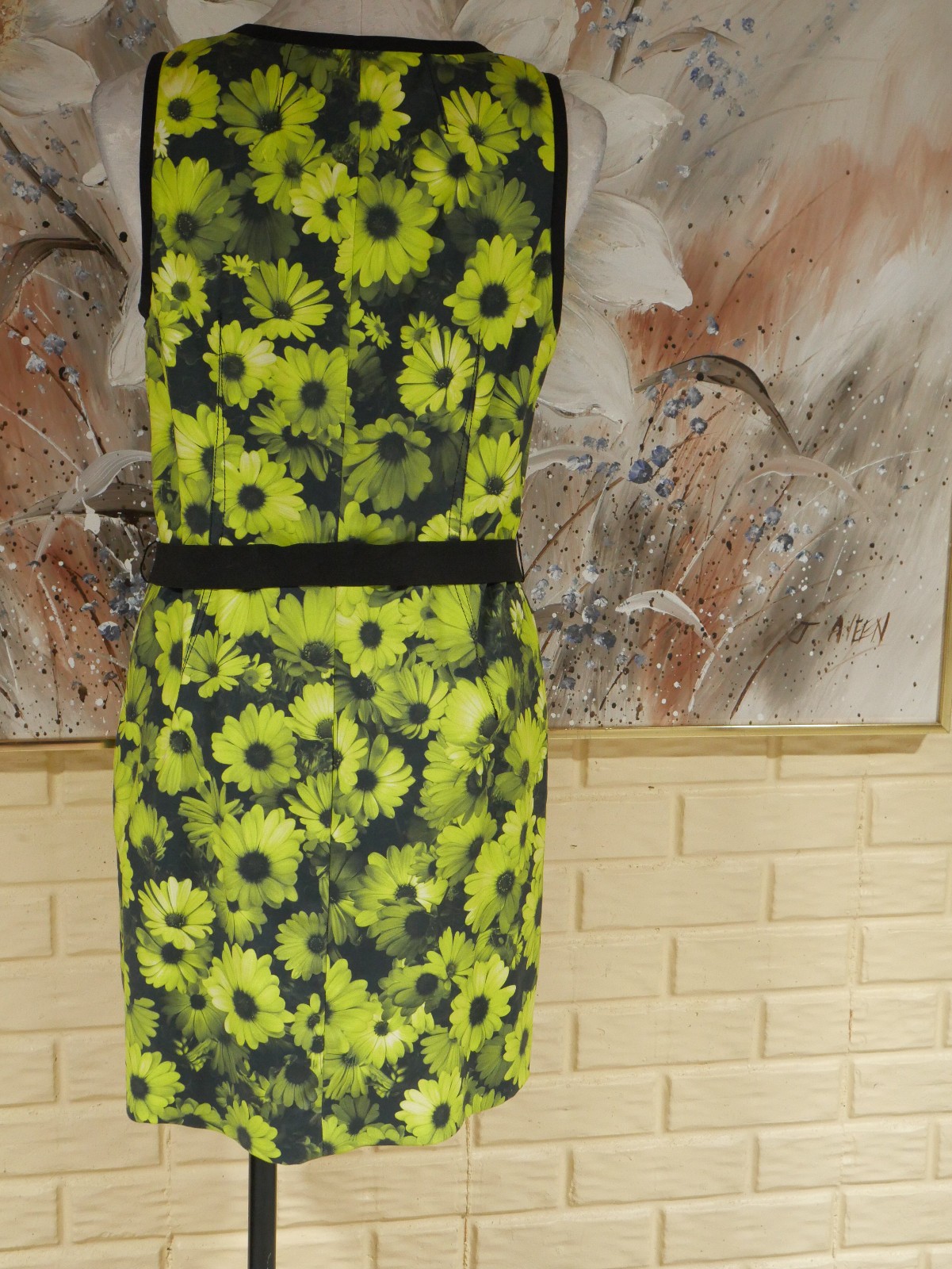 EUC MICHAEL KORS SZ 10 BLACK STRIPED YELLOW FLOWERED DRESS / FRONT ZIPPER /BELT
