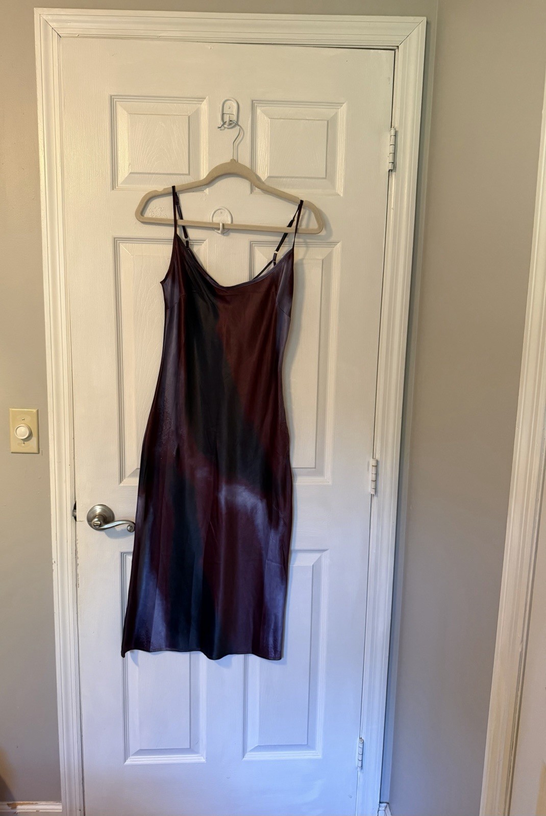 Motel Rocks NWT Juvina Midi Dress in Satin Watercolour Plum