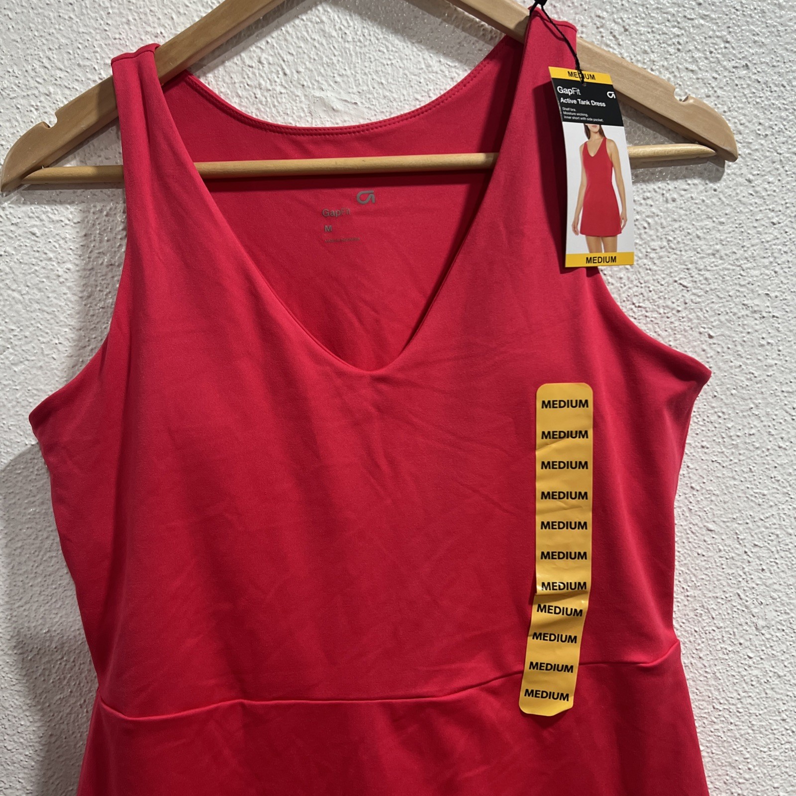 GapFit Active Dress Size Medium Red Bra Hidden Biker Shorts Pocket