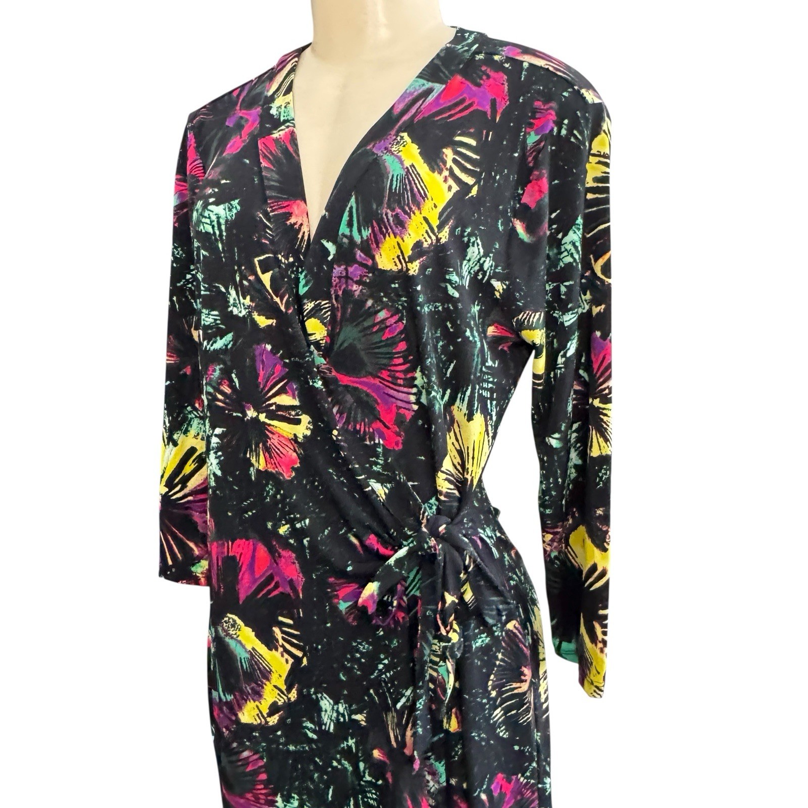 NWOT BCBGMaxazria Adele Short Wrap Dress Black Multicolor Print NEW 3/4 Sleeve