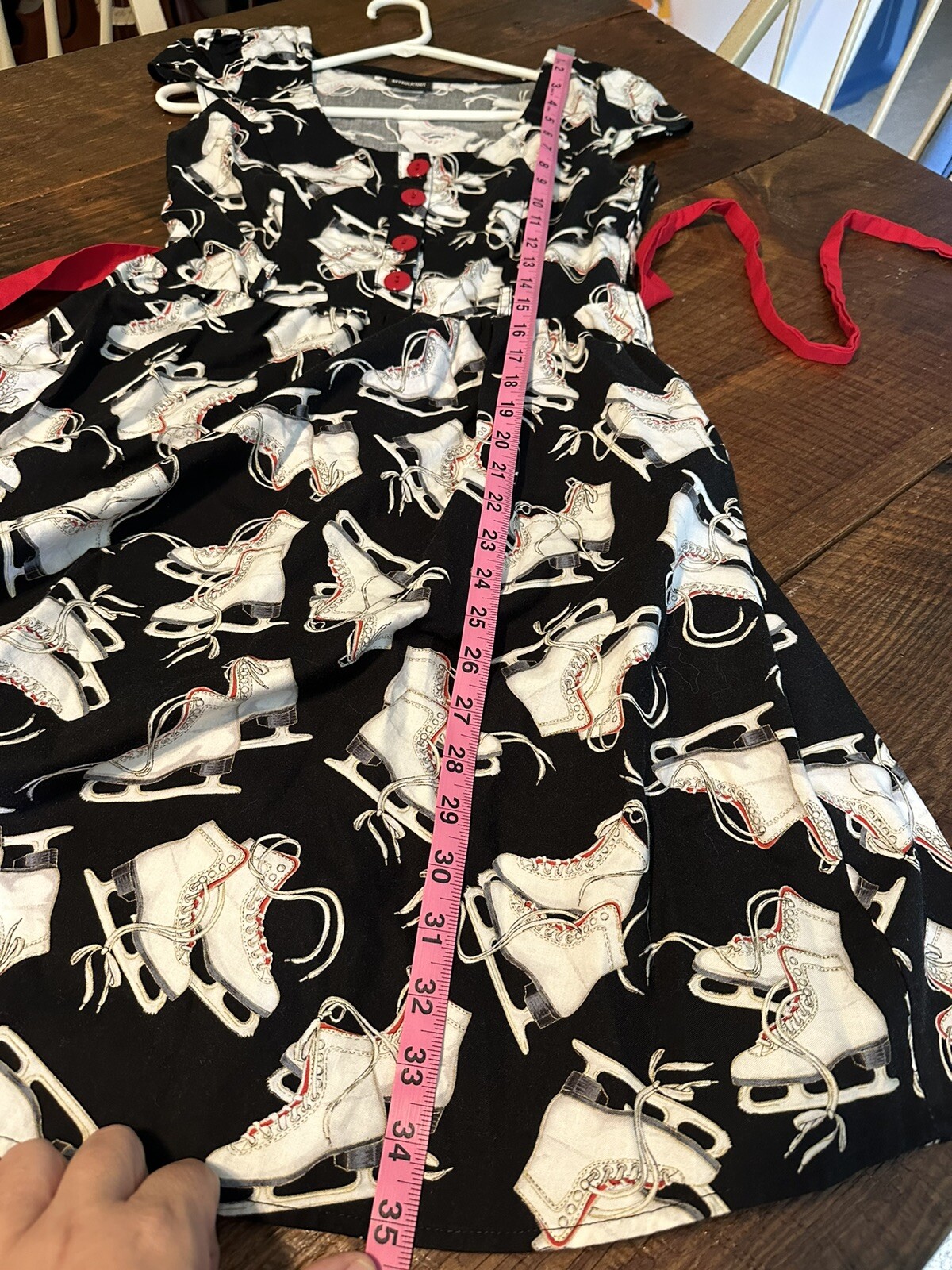 MODCLOTH RETROLICIOUS Vintage Style SMALL ICE SKATES DRESS Black/White/Red E15