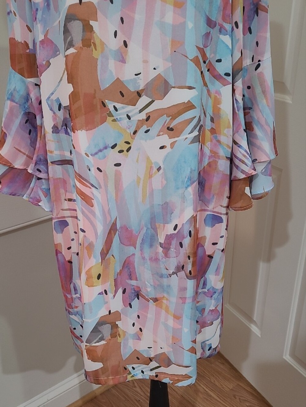 Jade Abstract Watercolor Print Shift Dress in Pastel Pink and Blue – Size M