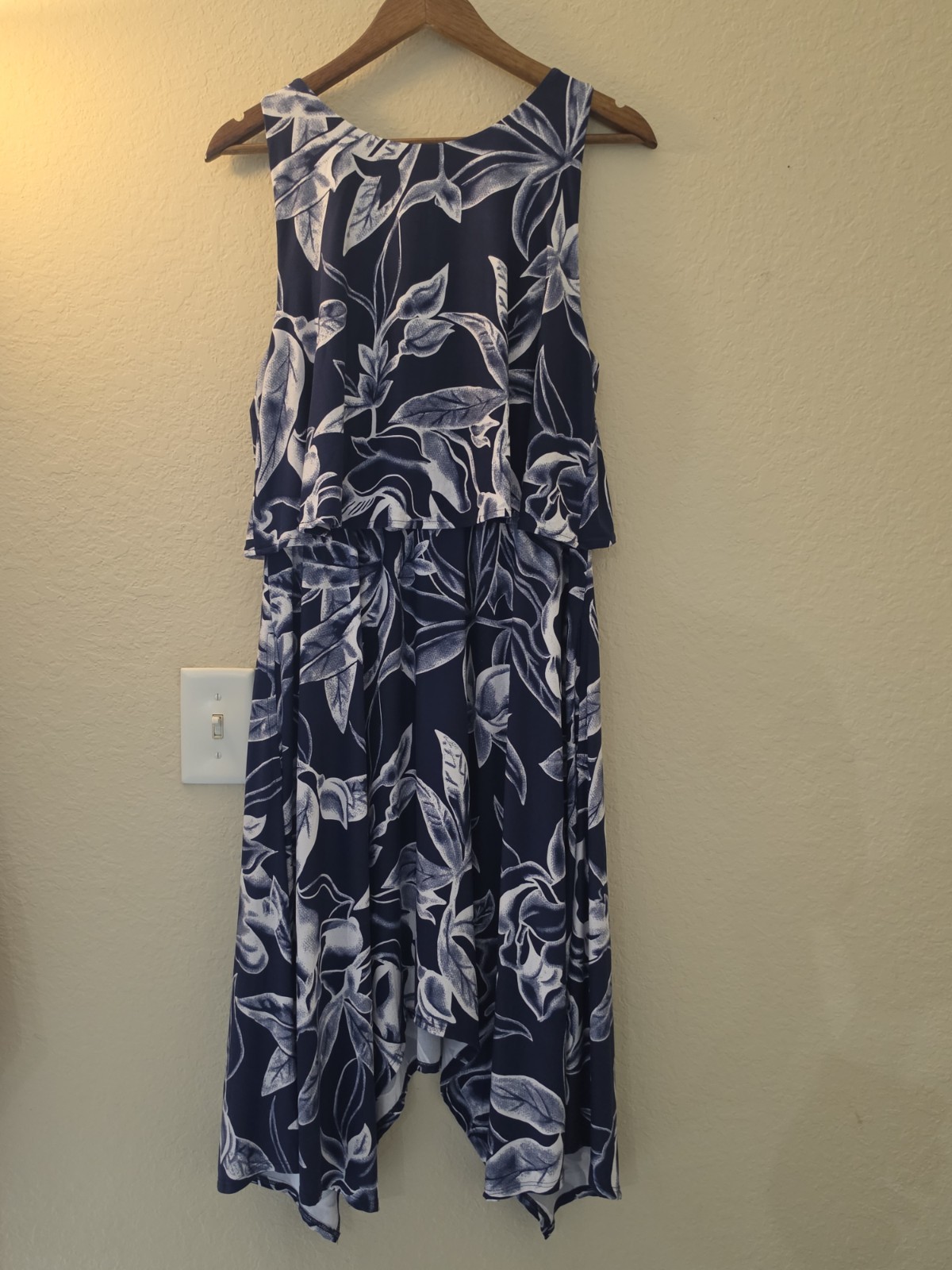 NWT Soma Dress Womens Medium Navy Blue Grey White Floral Tiered Asymmetrical Hem