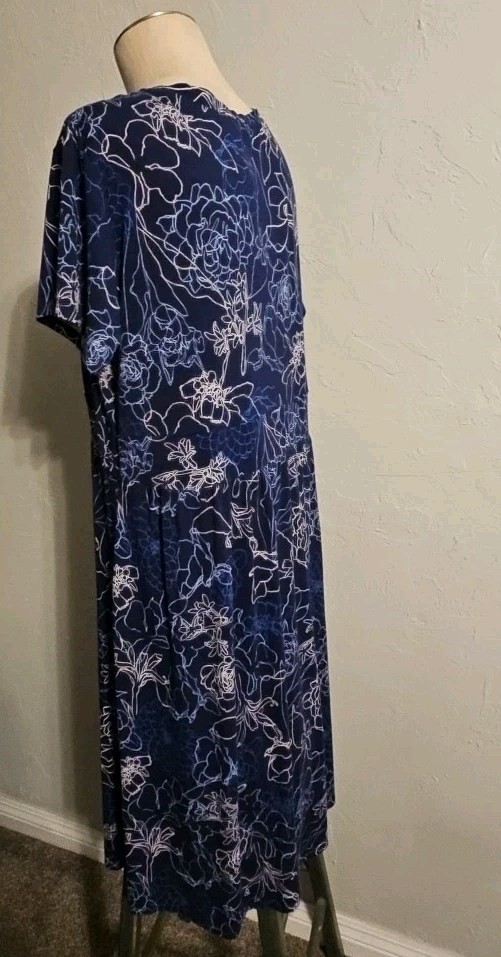 L.L. Bean 2X REG Blue Floral Print Stretch Surplice Midi Dress