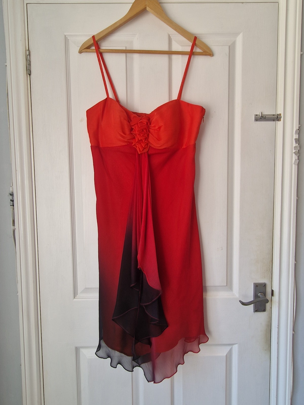 #ladies Debut Knee Length Dress Special Occasion Ombre Red/black. Size 12