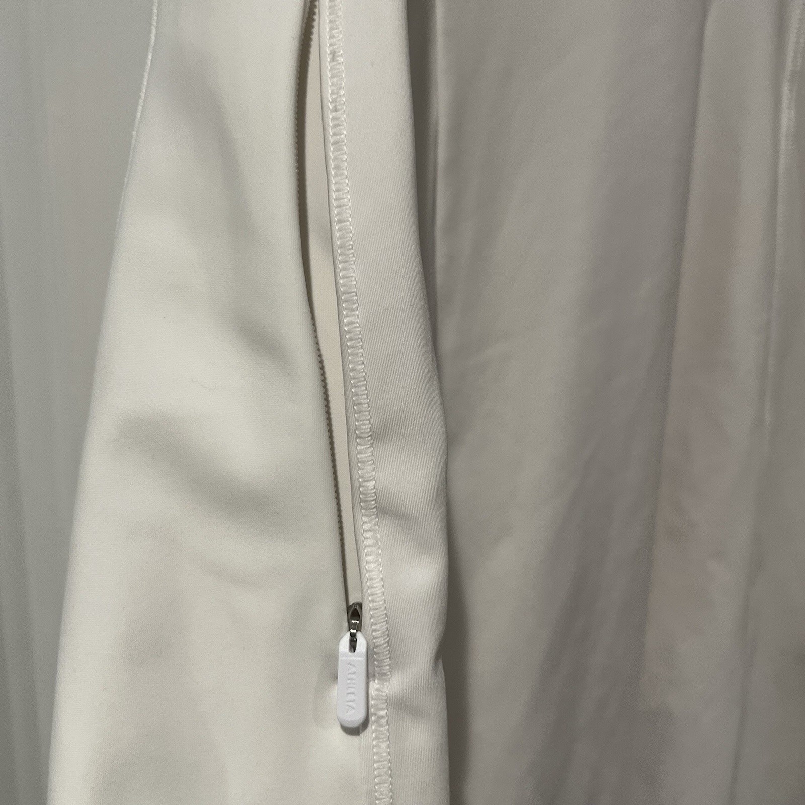 Athleta Levitate White Workout Exercise Dress Built In Bra Racerback Large