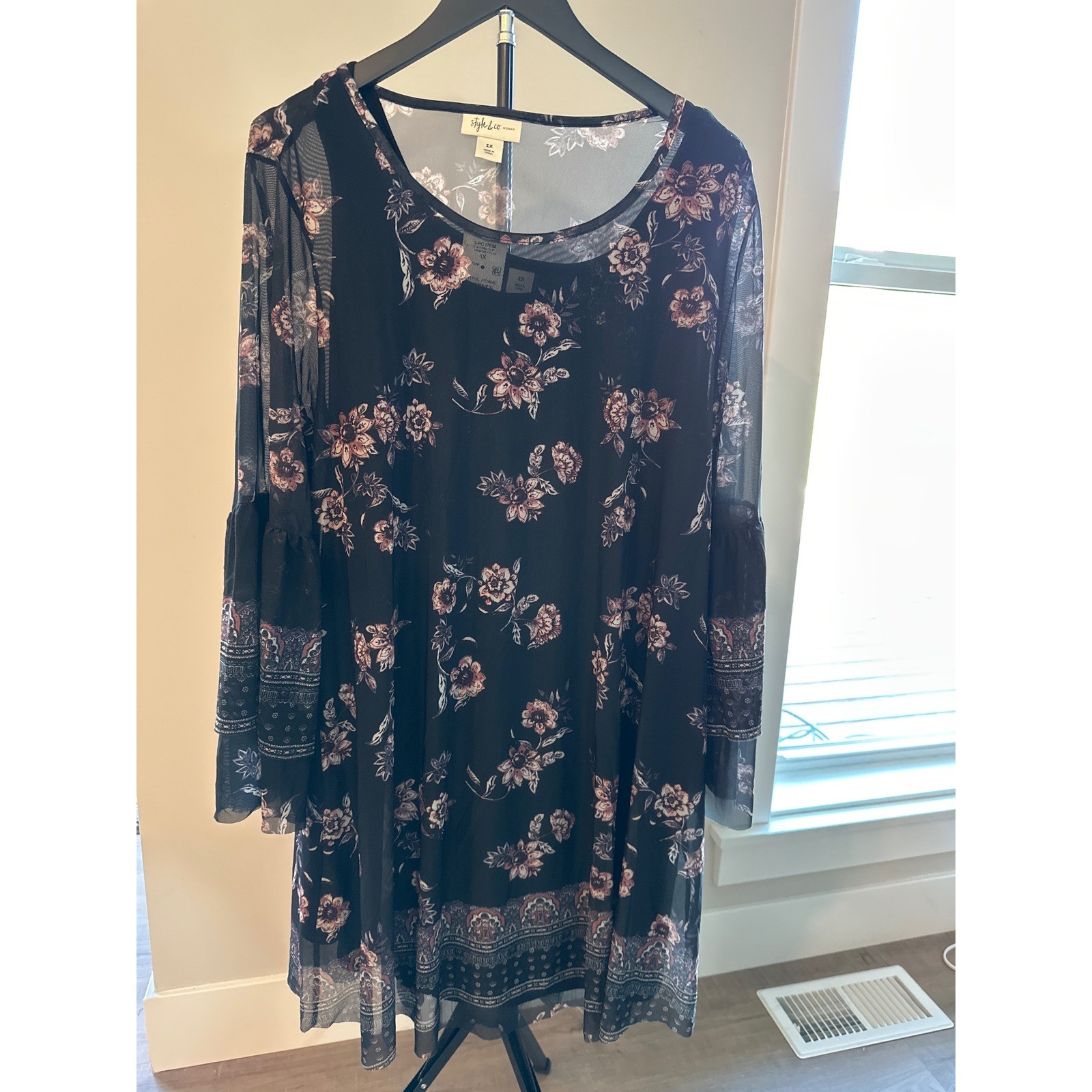 NWT Style & Co Garden Falls Floral Mesh Bell Sleeve Dress Black 1X Macy’s