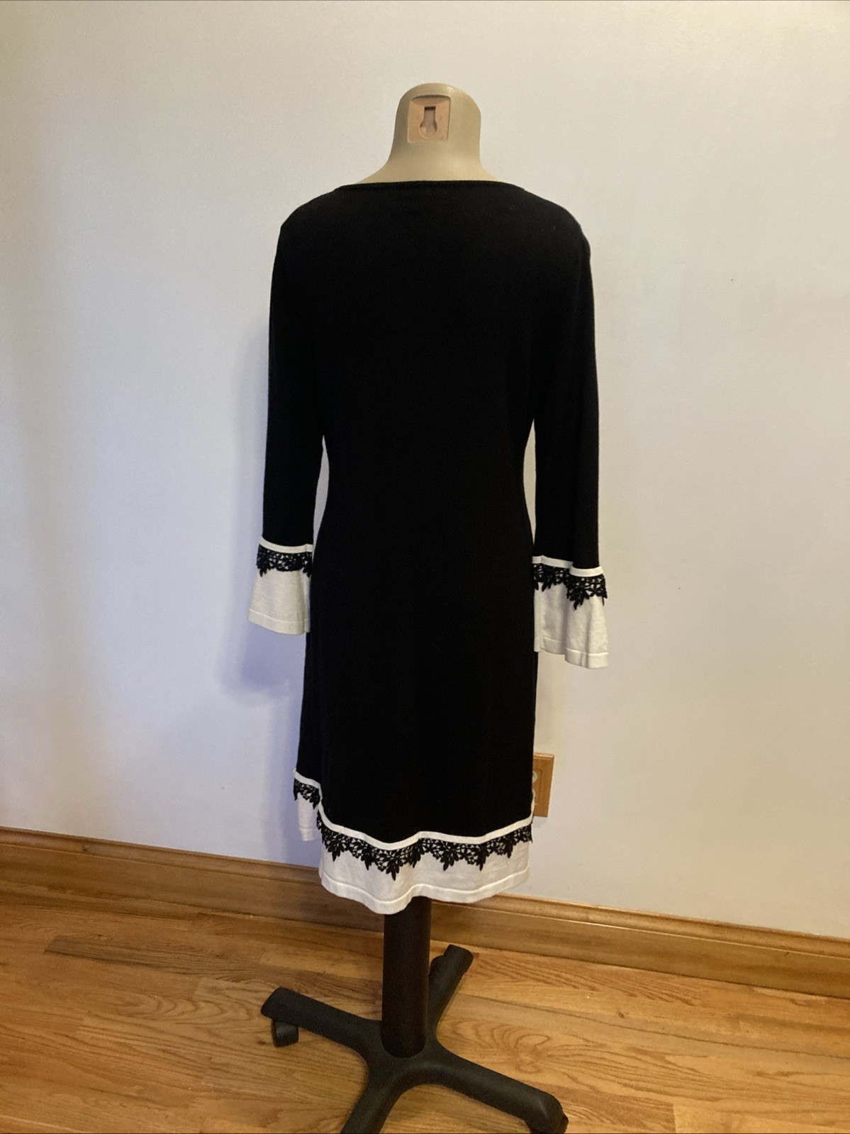 Calvin Klein size large black with white trim long sleeve dress Fall Winter