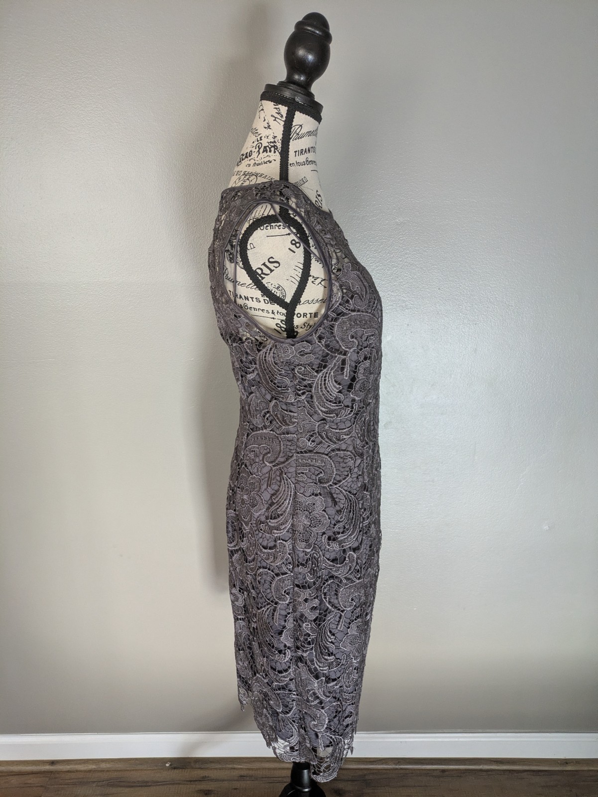 Adrianna Papell Evening Illusion Bodice Lace Sheath Dress Women’s Size 8 Gray