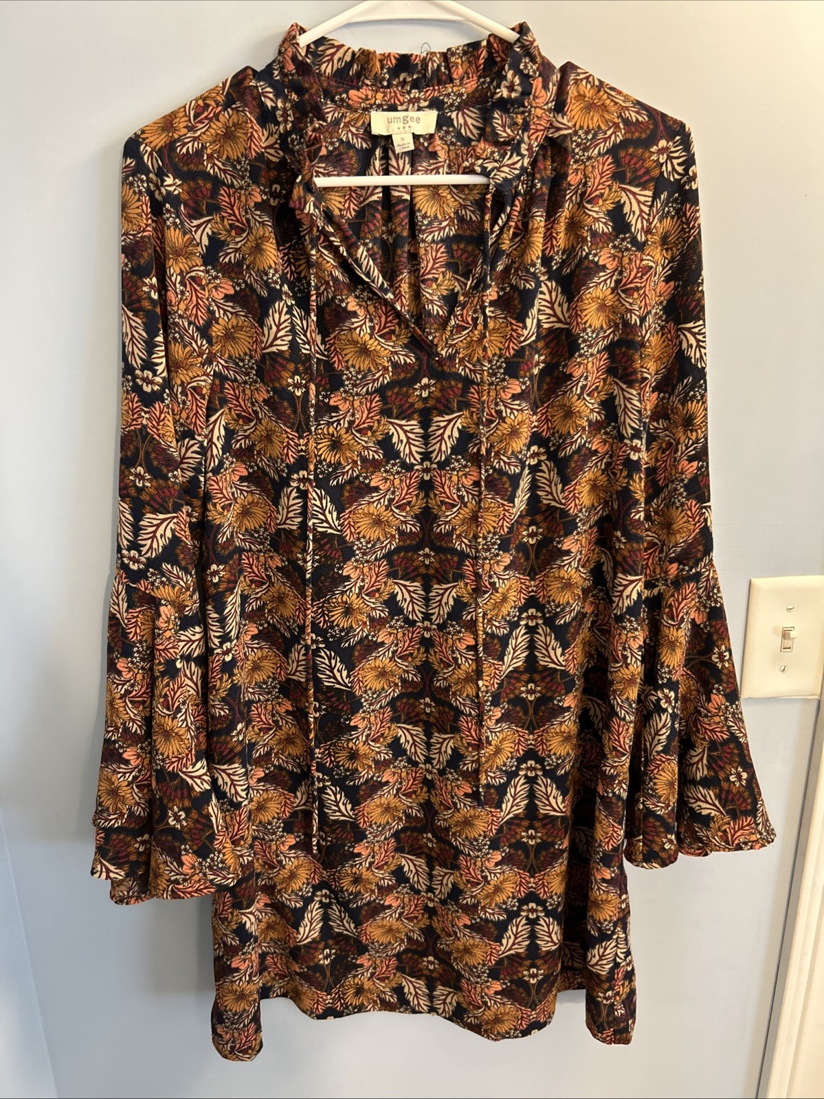 Umgee Women’s Dress Size Small Gold Brown Navy Floral V-Neck Ruffle Bell Sleeve