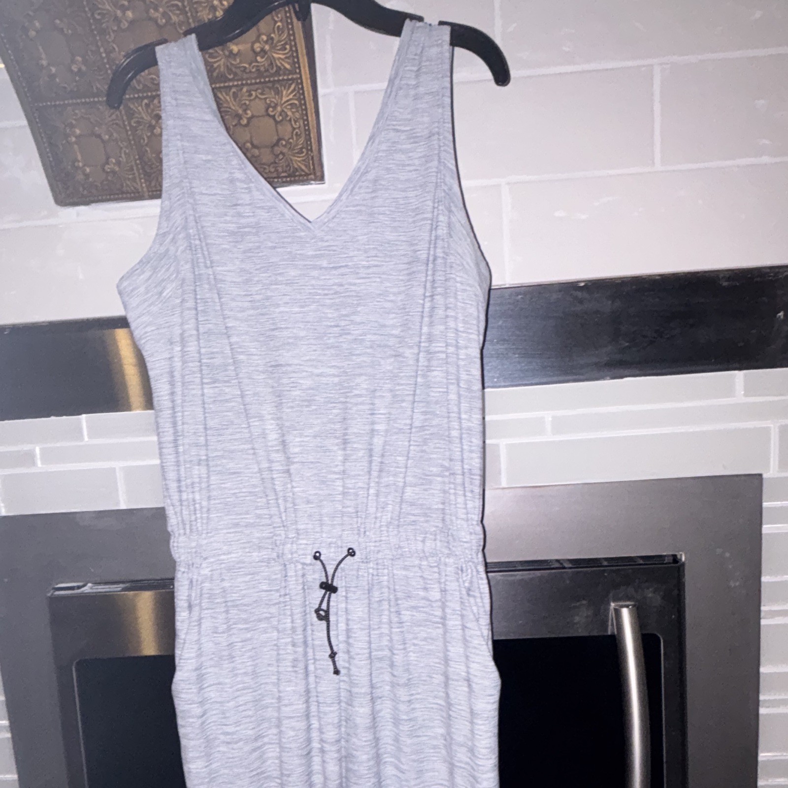Old Navy Active Gray Sleeveless V-Neck Romper Drawstring Waist Midi Size S