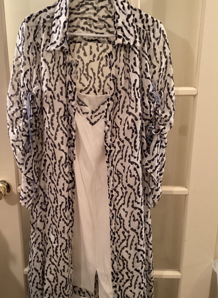 CAROLINA HERRERA OF NEW YORK WHITE WITH BLACK SILK DRESS/COAT. 12.NWOT.