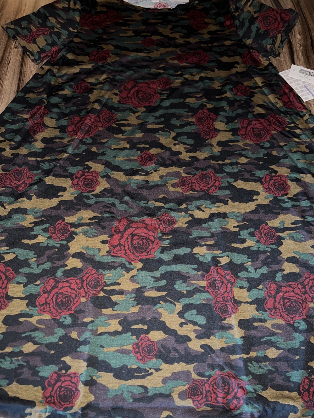Lularoe Carly Dress 🦄 Large 14/16 12/14 Green Camouflage Red Roses Rare HTF New