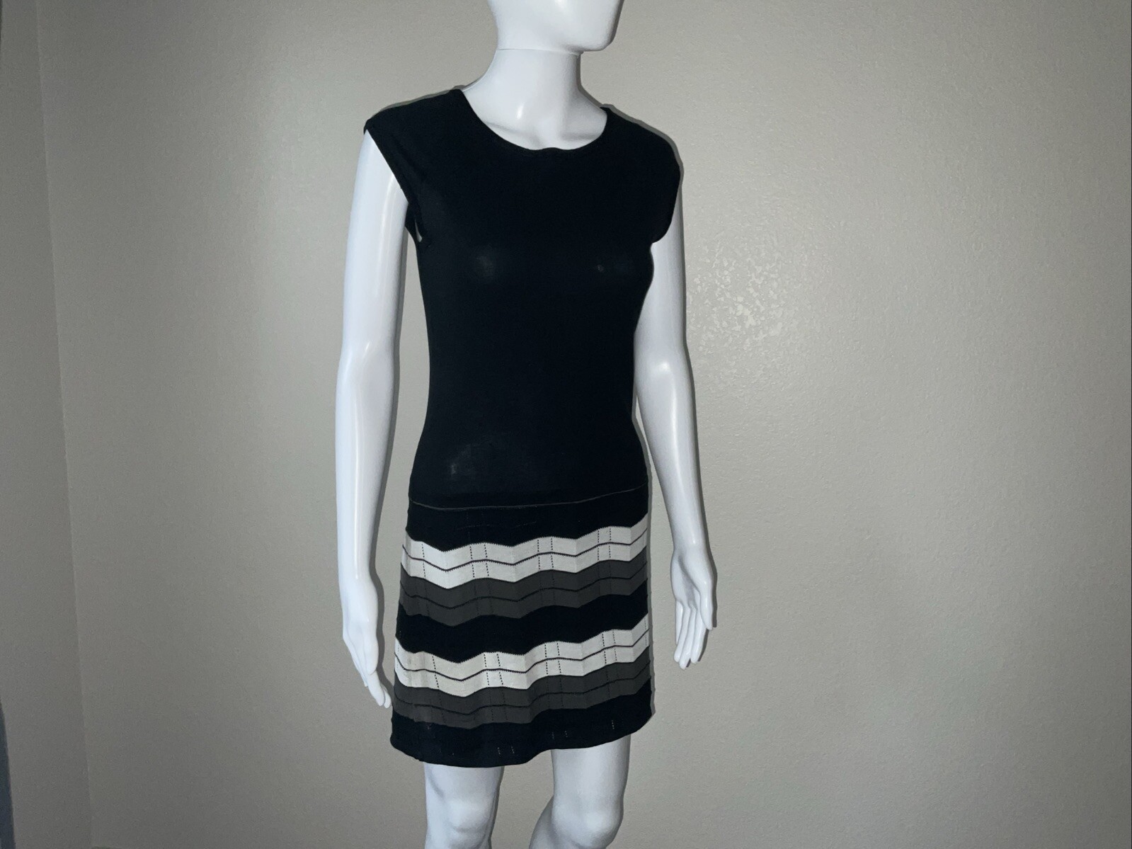 PS -Elegant Modern Cap-sleeve Dress With Textured Chevron-style Striped Skirt