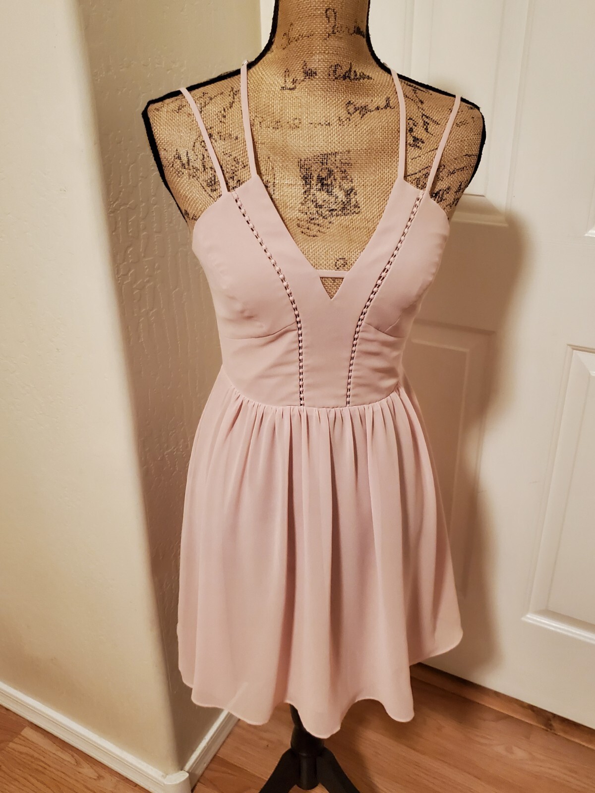 BCBGeneration Women’s Size 4 Blush Sleeveless Strappy A-Line Dress
