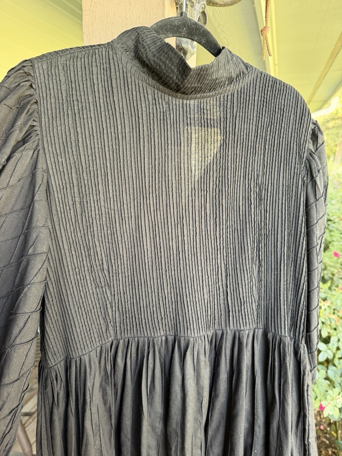 Cynthia Cazort Collins Black Textured Maxi Dress Womens M Pintuck Zip Boho READ