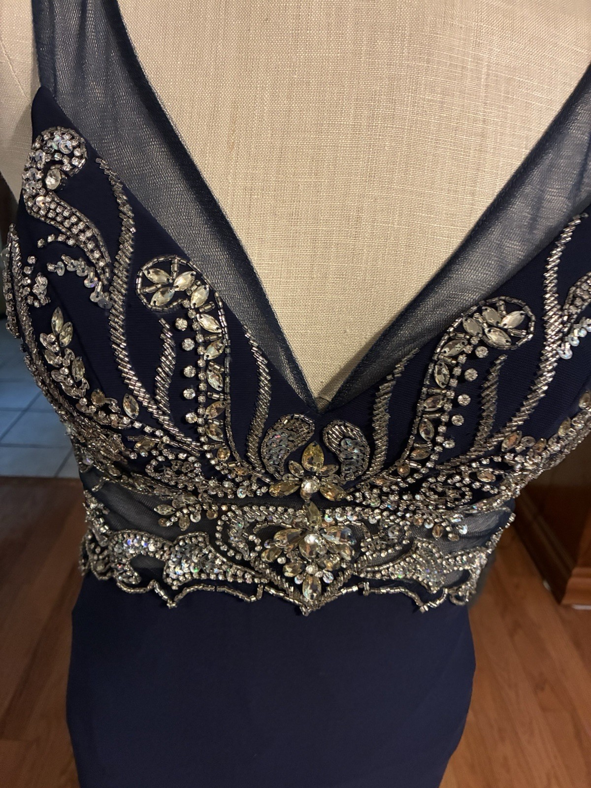 Dave & Johnny Blue Mesh Beaded Long Gown V-Neck Sleeveless Formal Size 1/2