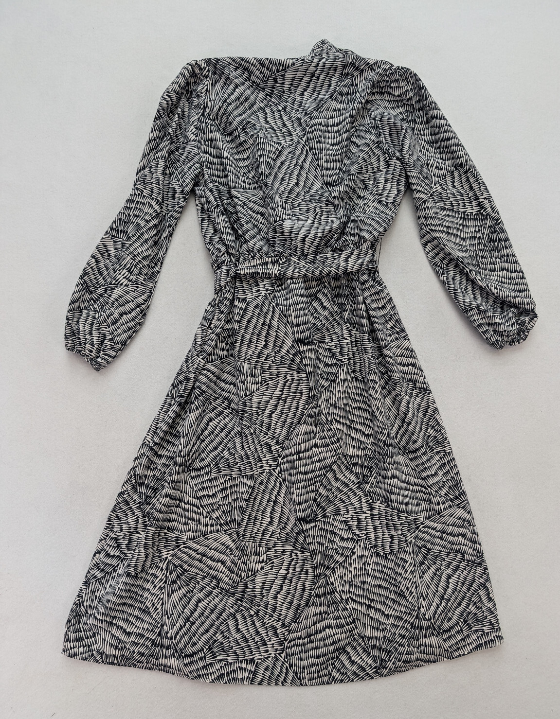 A New Day Women’s Dress Size M Black White Midi Belted Faux Wrap