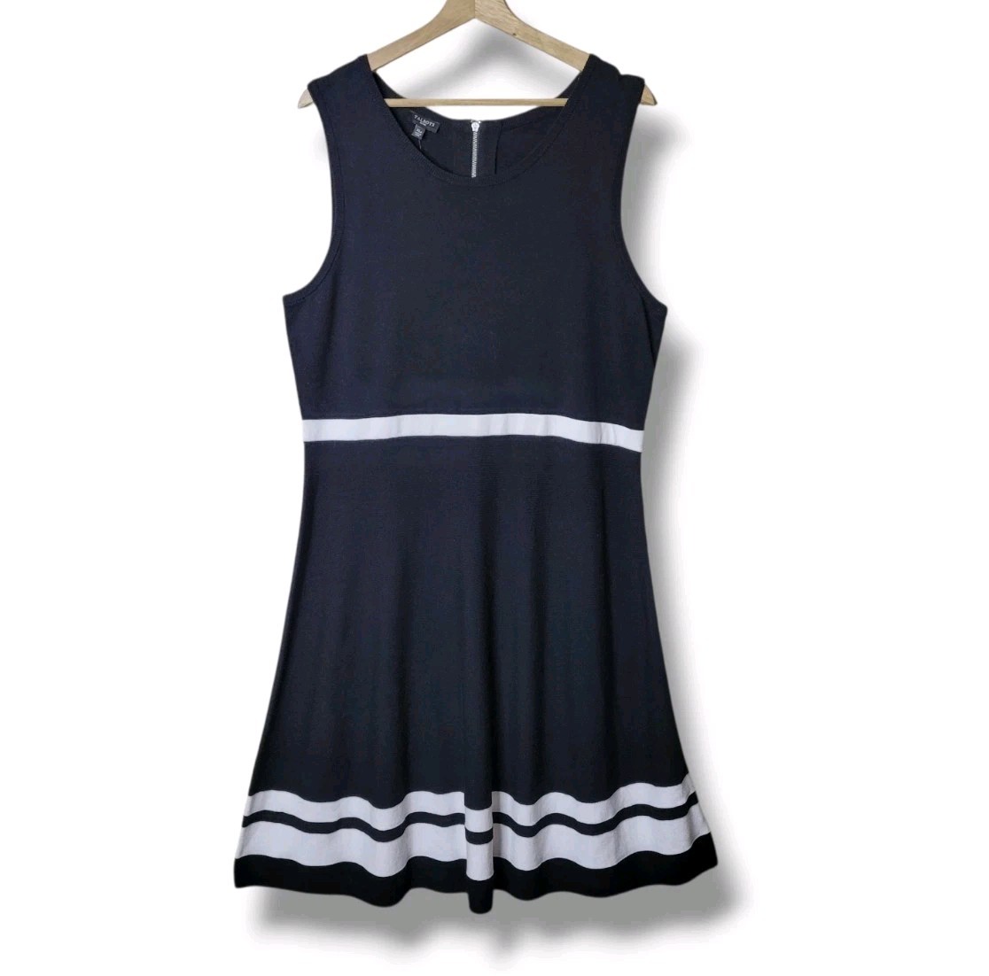 Talbots Sleeveless Fit & Flare Knit Dress Size XLP Black & White Sleeveless NWT