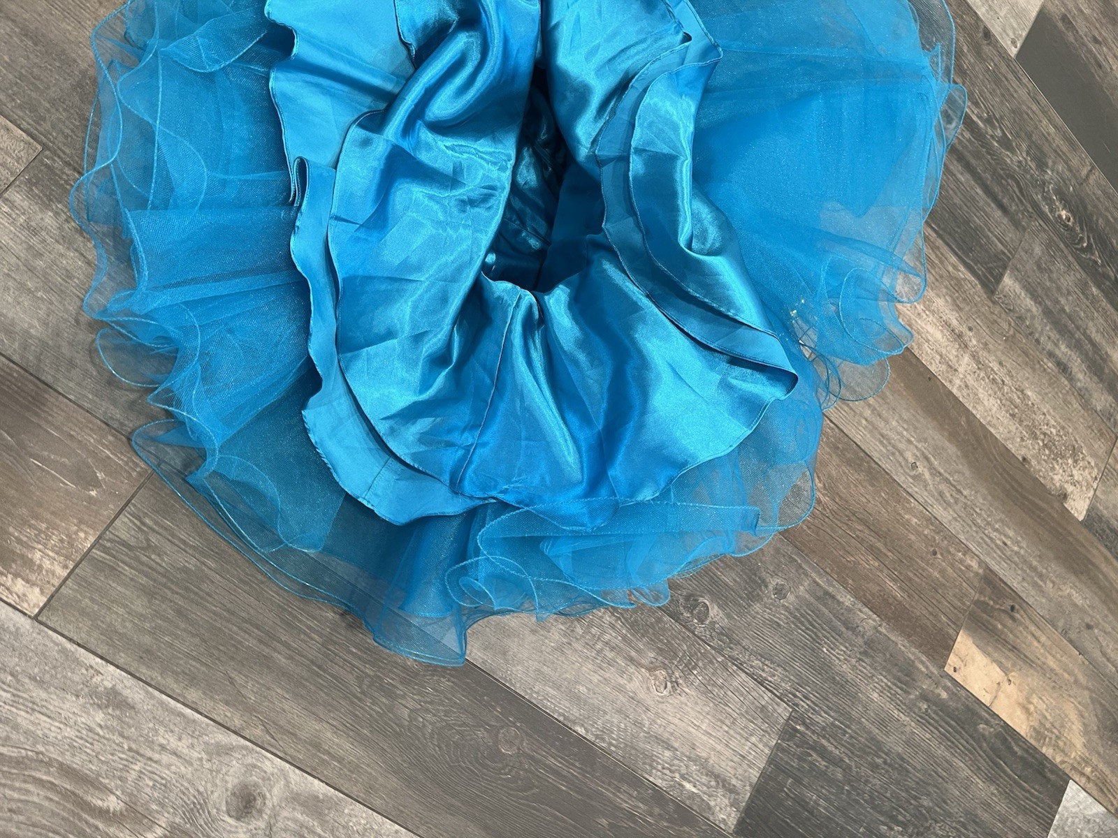 sherri hill 2326 Turquoise size 2 cocktail dress bow Rhinestone Flounce Ruffle