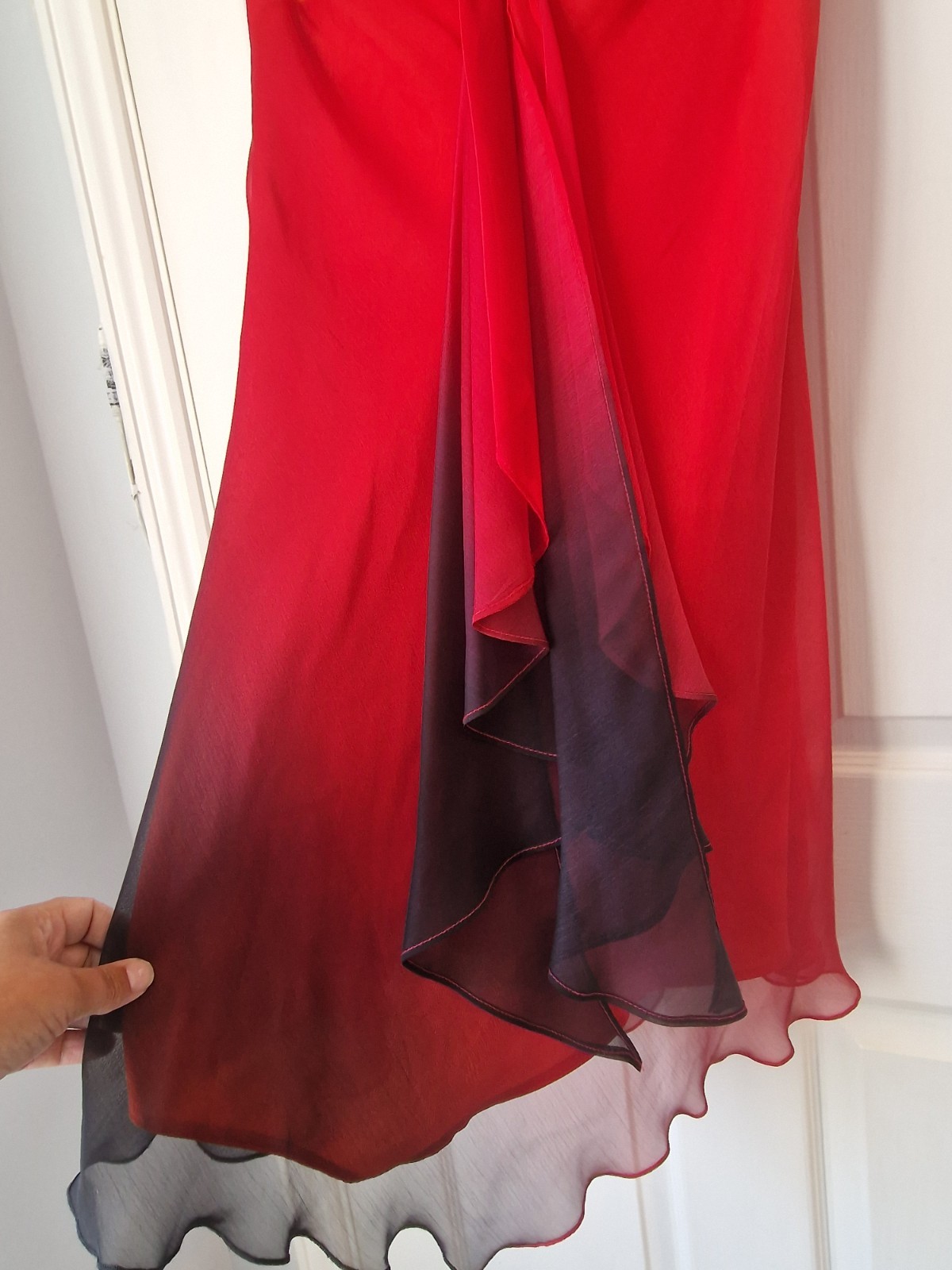 #ladies Debut Knee Length Dress Special Occasion Ombre Red/black. Size 12