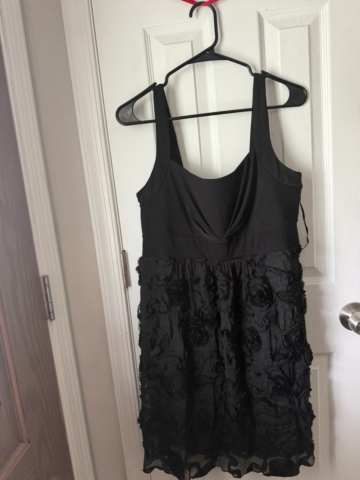 En Focus Studio Women’s Size 14 Black Solid V-Neck Sleeveless Ruffle Shift Dress