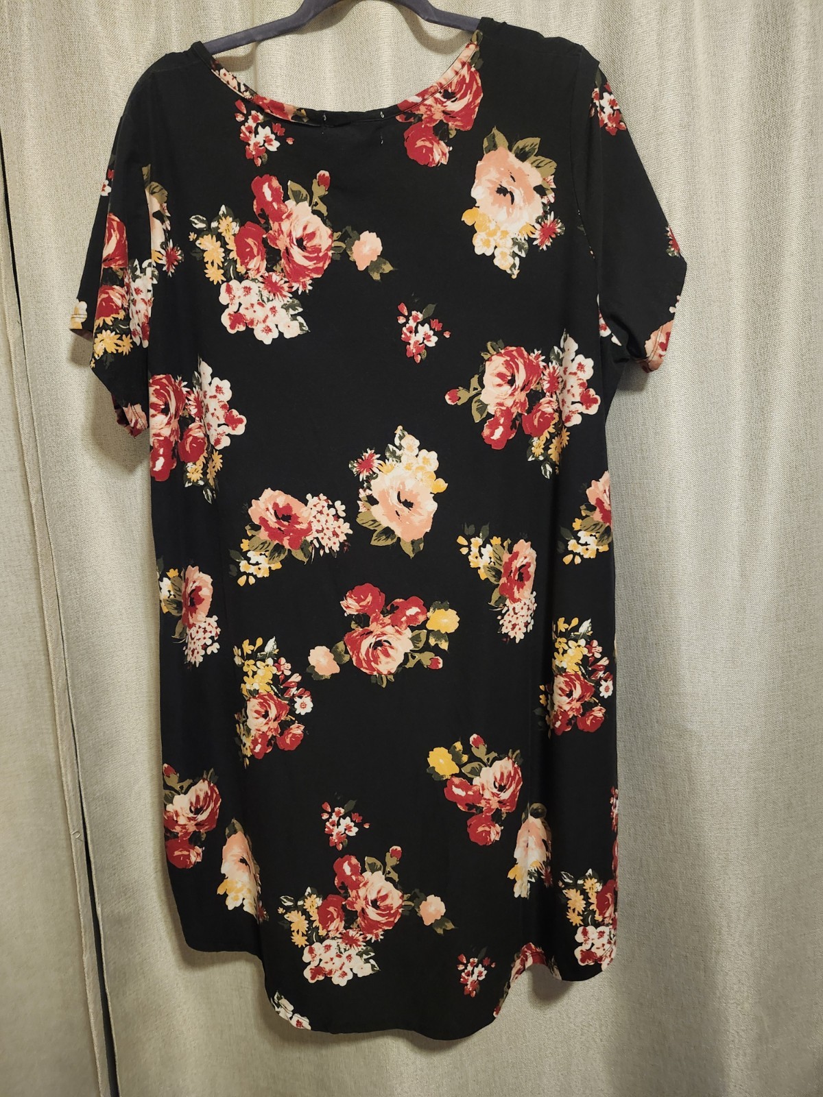 Sauci Plus Women’s Black Floral Print Short Sleeve Knee Length Shirt Dress 3X