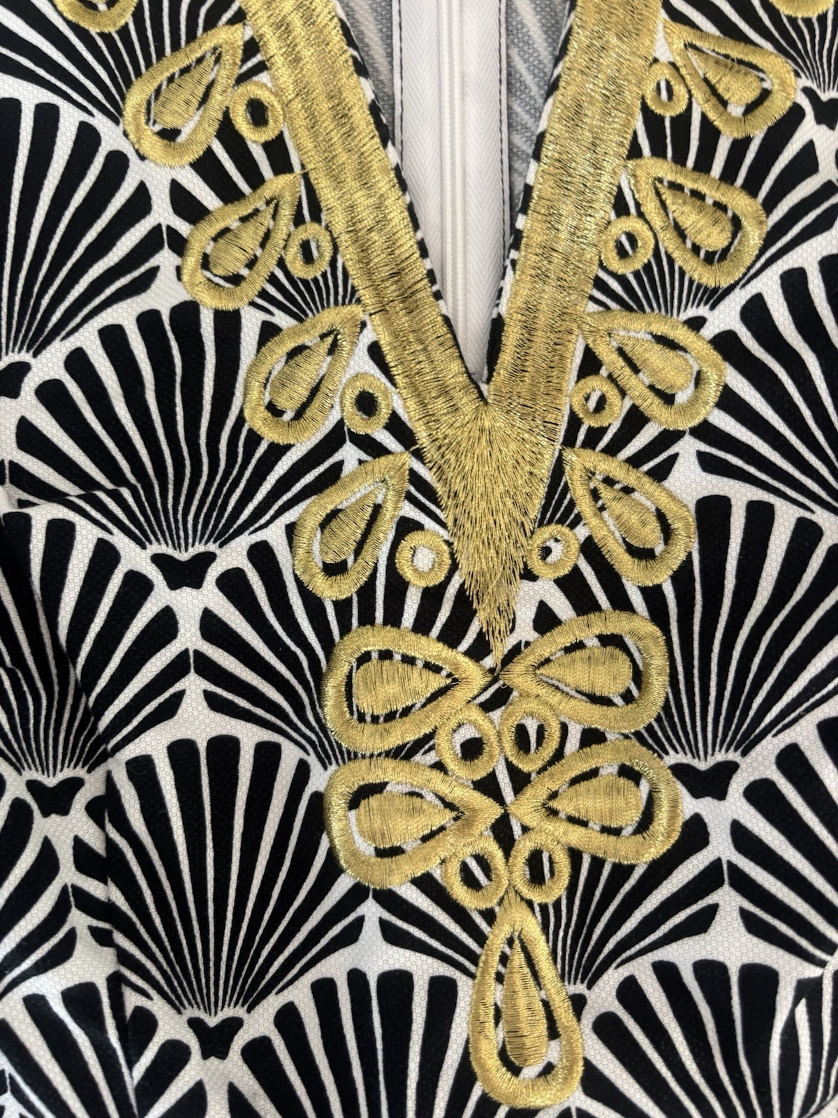Women’s Mud Pie size S dress shell print with gold accents, preppy look EUC