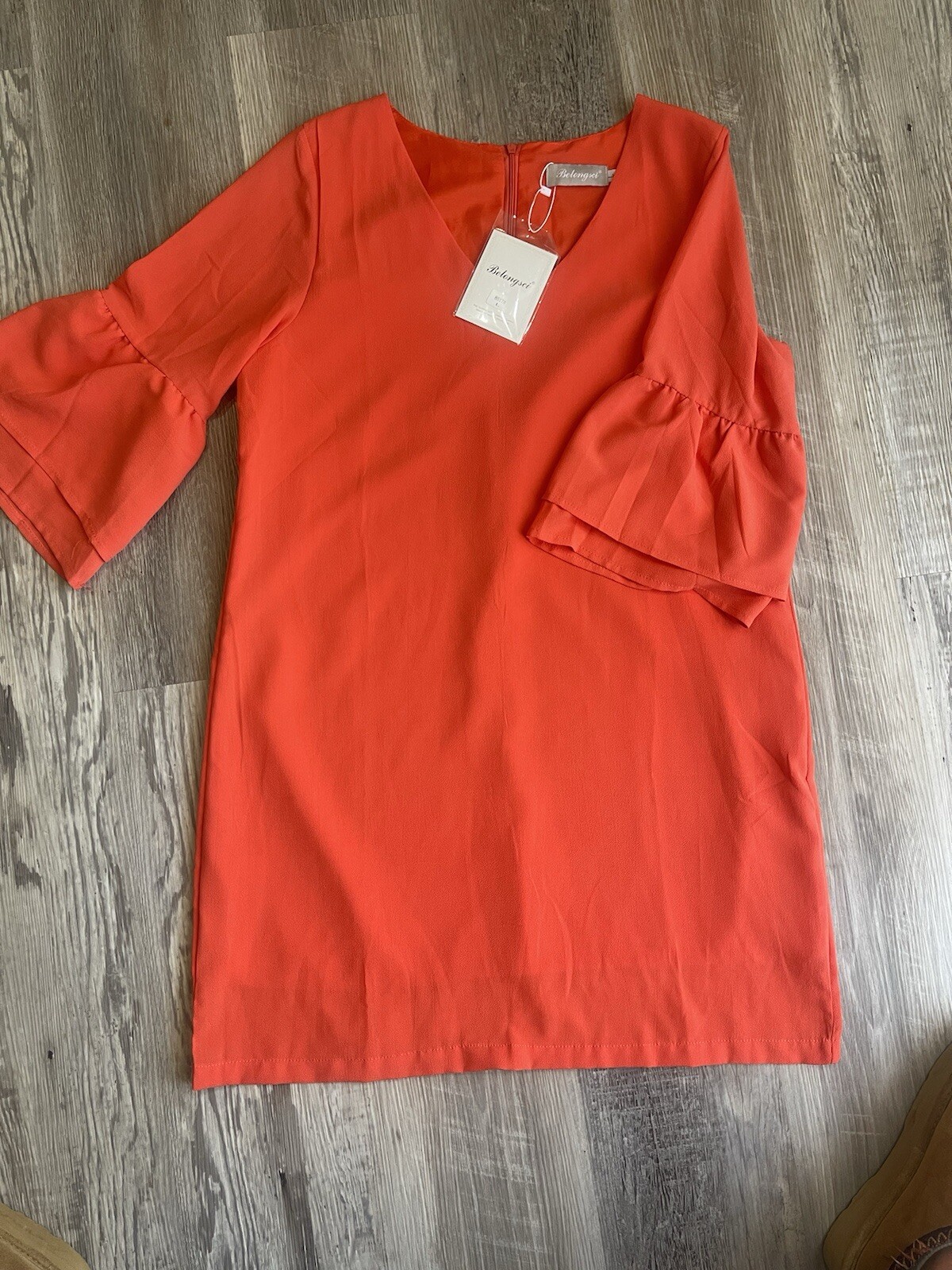BELONGSCI Women’s V-Neck Dress with Bell Sleeves and Shift Design Size Large