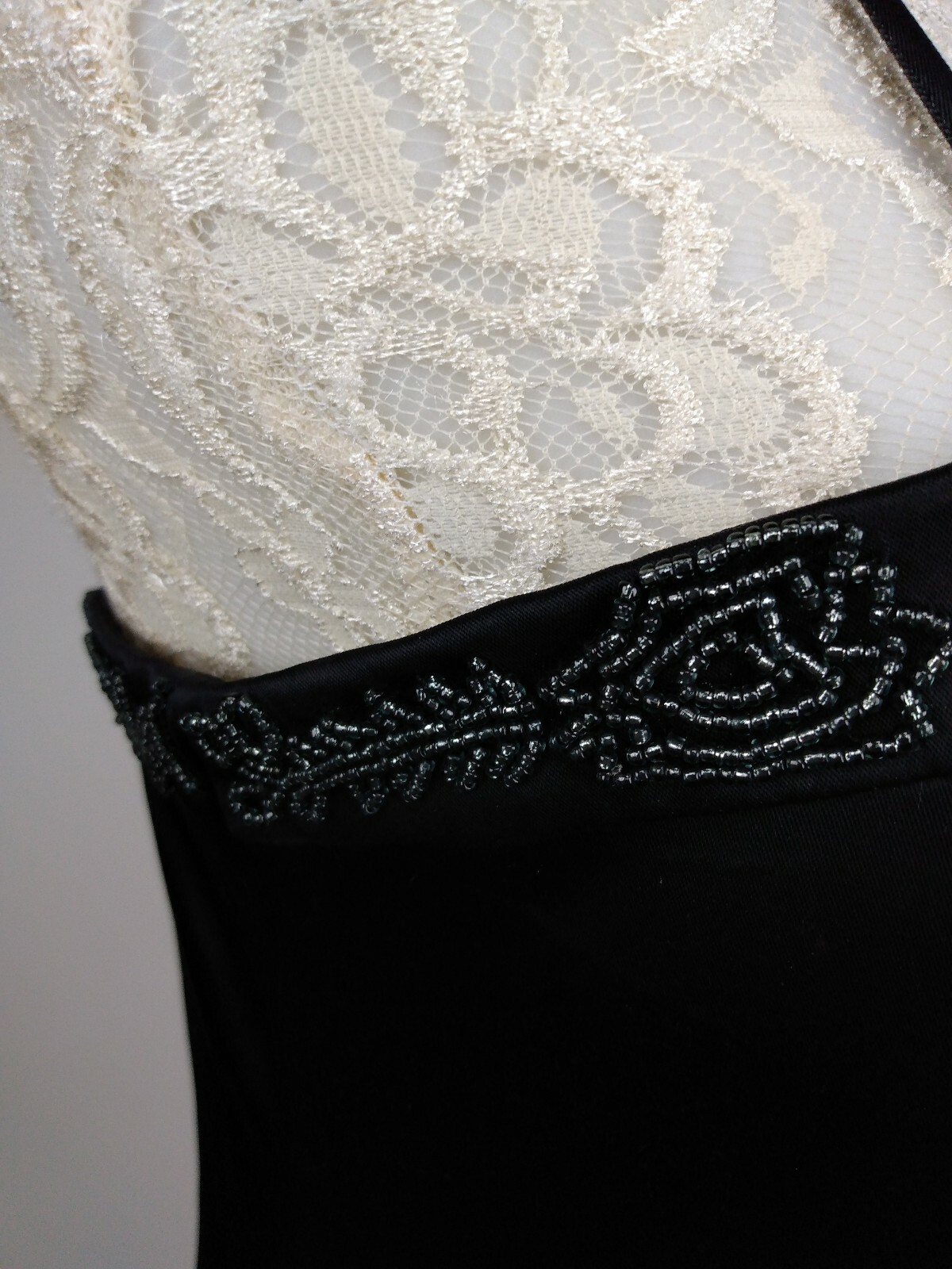 Laundry By Design 3% Stretch Dressy Body-con Beaded Front Dress Size 6 Black