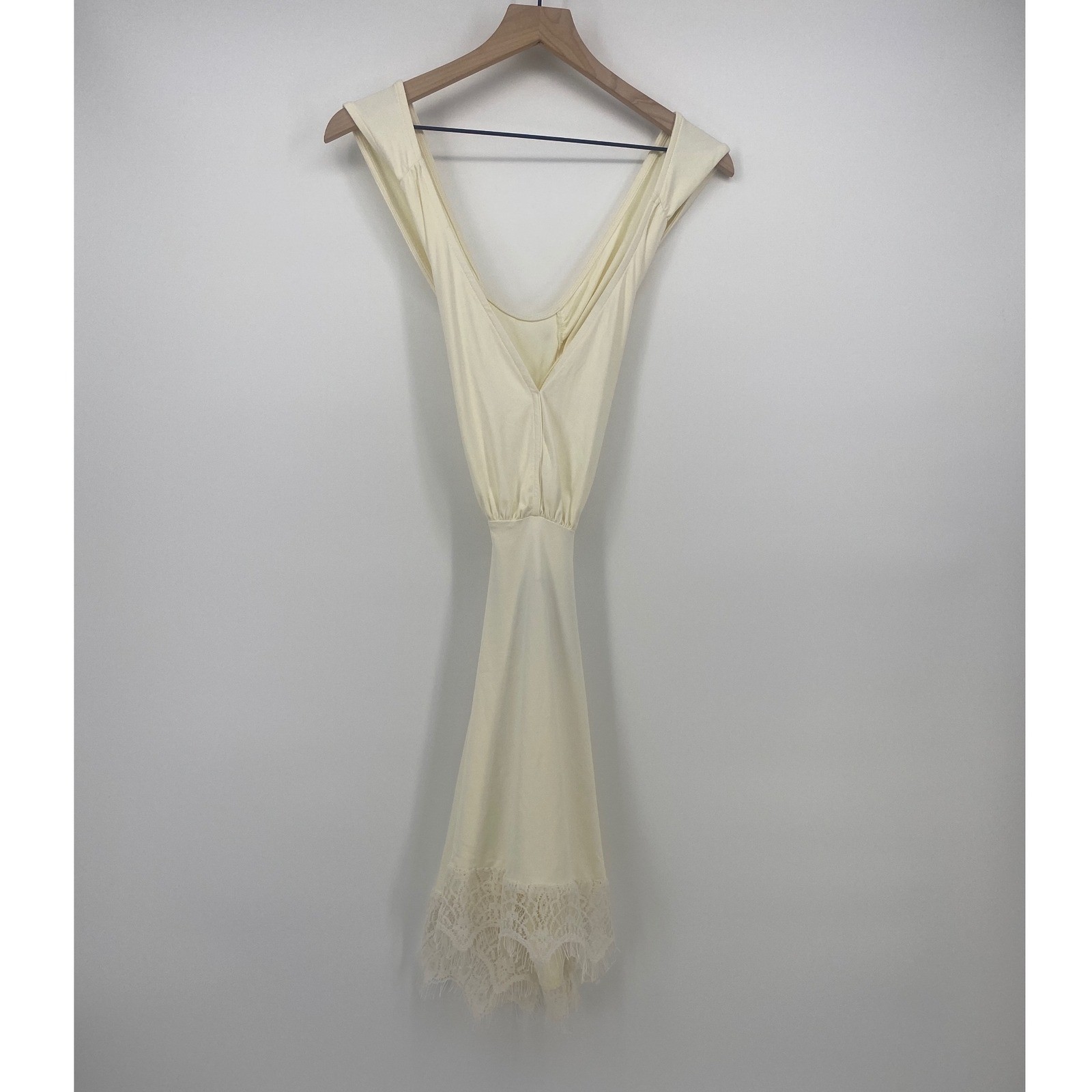 AM:PM Sun Dress M Ivory Lace Trim Cutout Open Back Style 7785 NEW