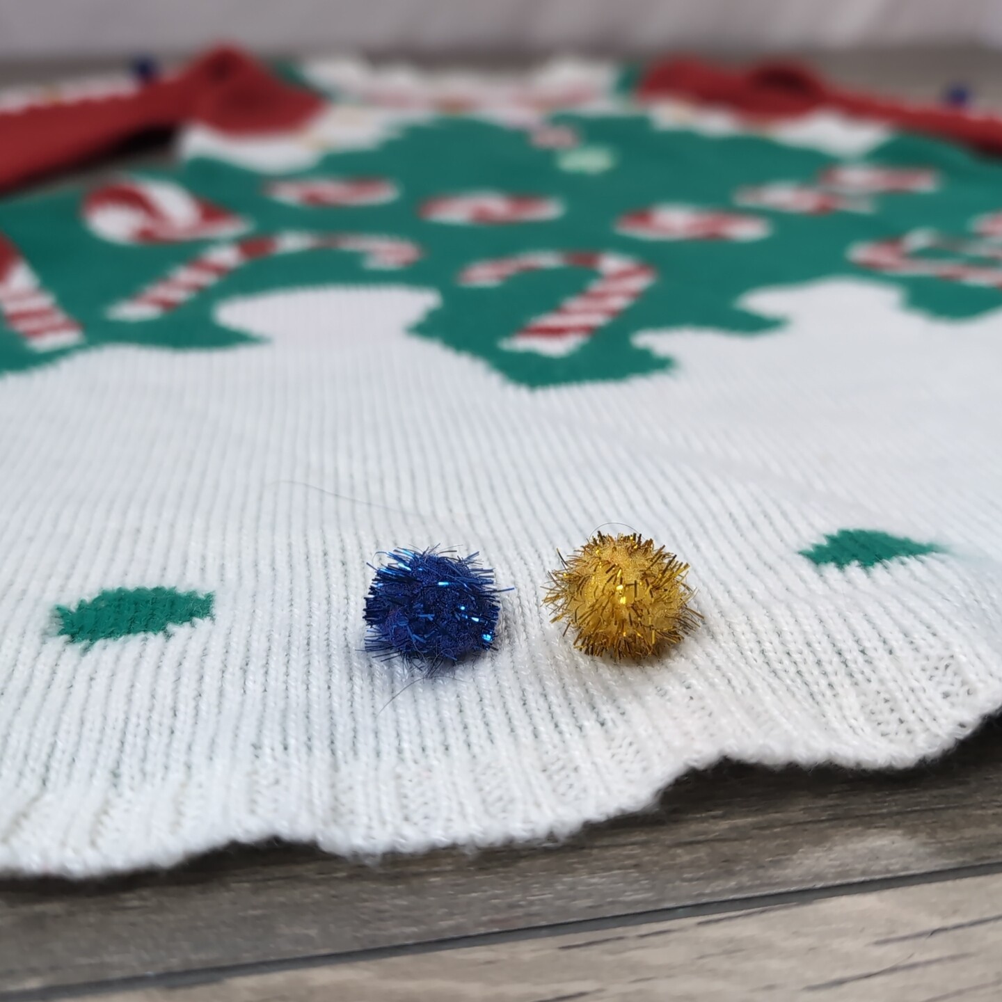 Kitschy Christmas Tree Holiday Fun Long Sleeve Dress Pom Poms Women’s XS
