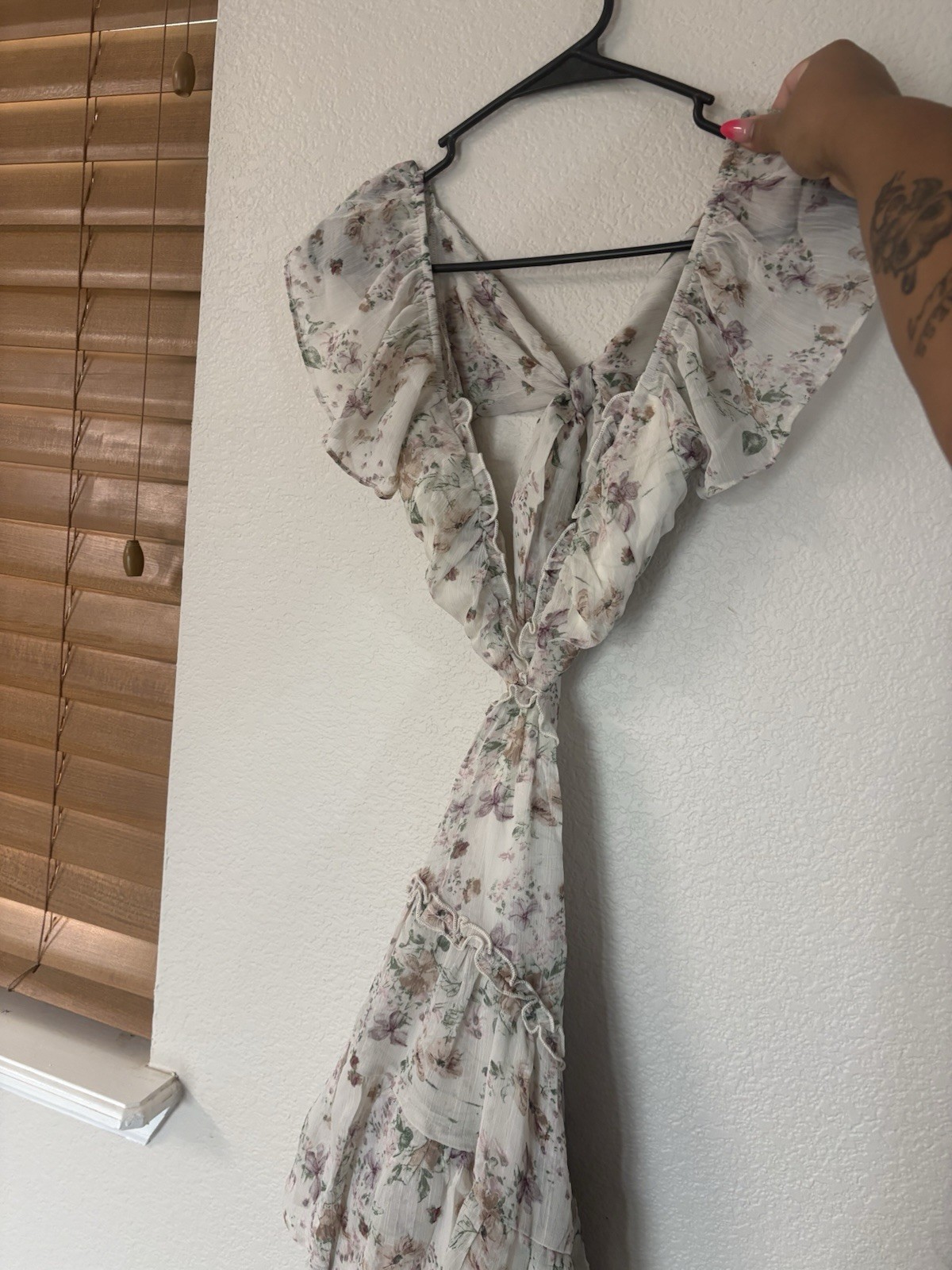 Women’s S Floral Chiffon Maxi Dress V-Neck Sheer Ruffle Tie Front Puff Sleeve